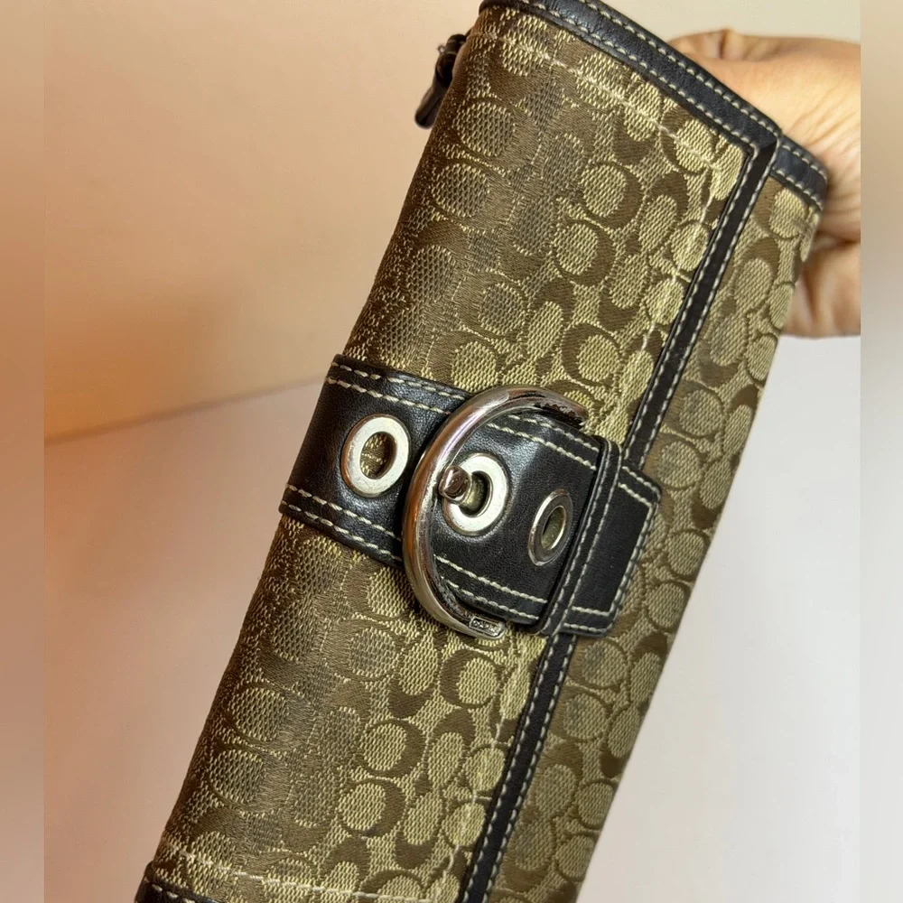 Coach Y2K SoHo Buckle Signature Long Trifold Wallet
